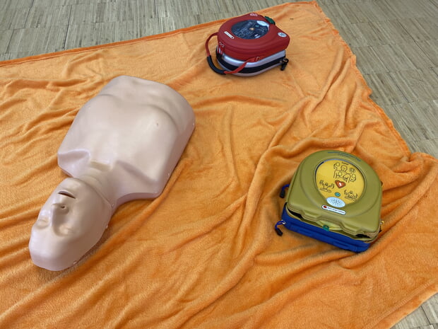 Defibrillator-Schulung Trainingsgeräte