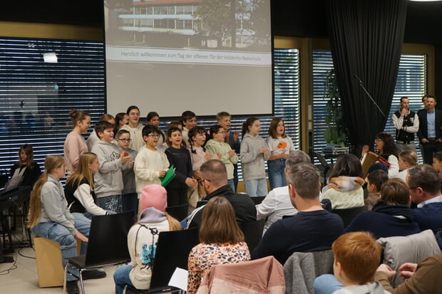 Der Projektchor am Tag der offenen Tür. (Foto Rau)